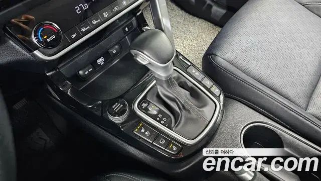 Kia Seltos 2022 — Şəkil 12/20