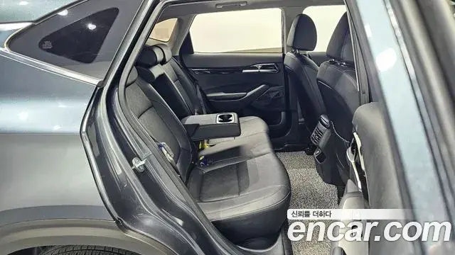Kia Seltos 2022 — Şəkil 17/20
