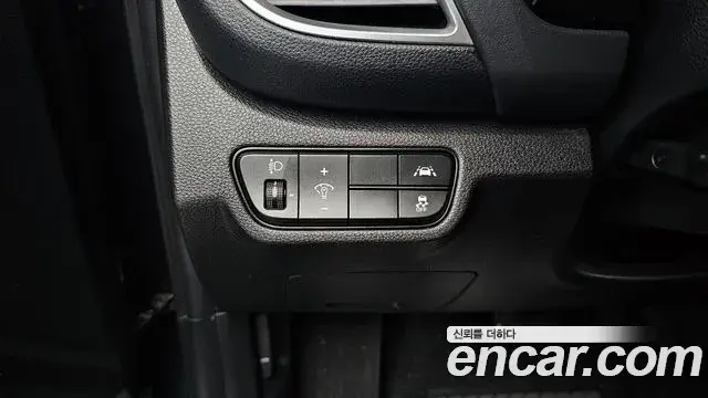 Kia Seltos 2022 — Şəkil 13/20
