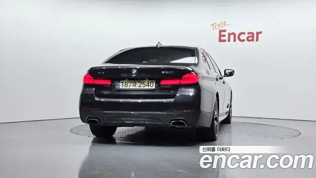 BMW 5 Series 2022 — Photo 14/20