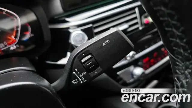 BMW 5 Series 2022 — Photo 13/20