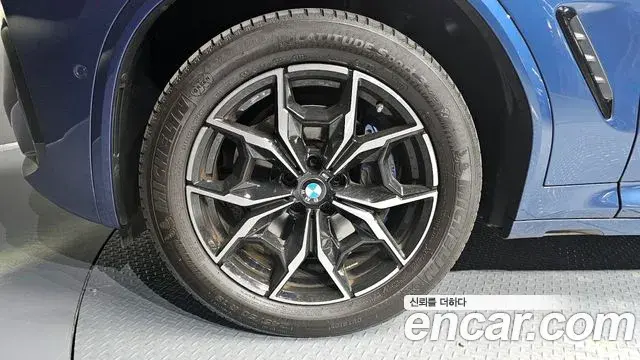 BMW X4 2023 — Şəkil 9/20