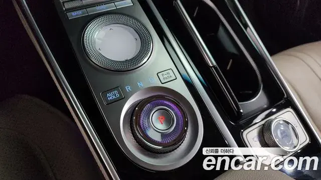 Genesis GV80 2022 — ფოტო 19/20