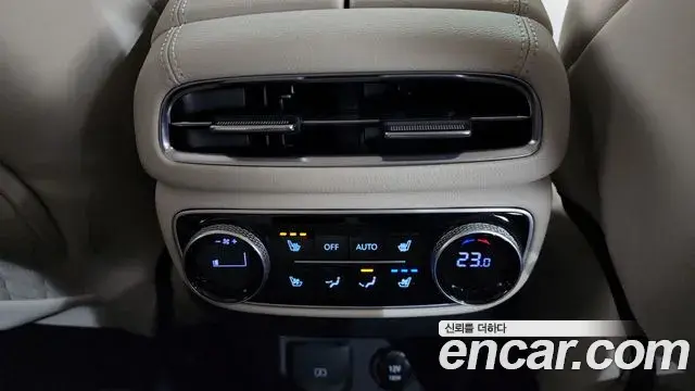 Genesis GV80 2022 — ფოტო 17/20