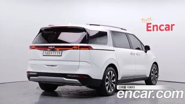 Kia Carnival 2021 — Photo 2/20