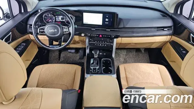 Kia Carnival 2021 — Photo 7/20
