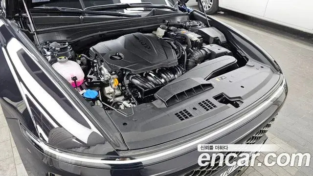 Hyundai Grandeur Hybrid 2024 — Photo 2/20
