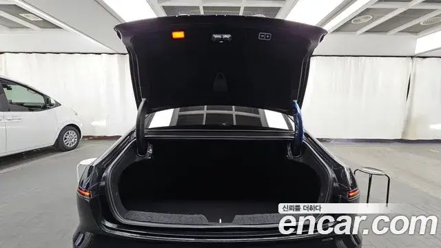 Hyundai Grandeur Hybrid 2024 — Photo 14/20