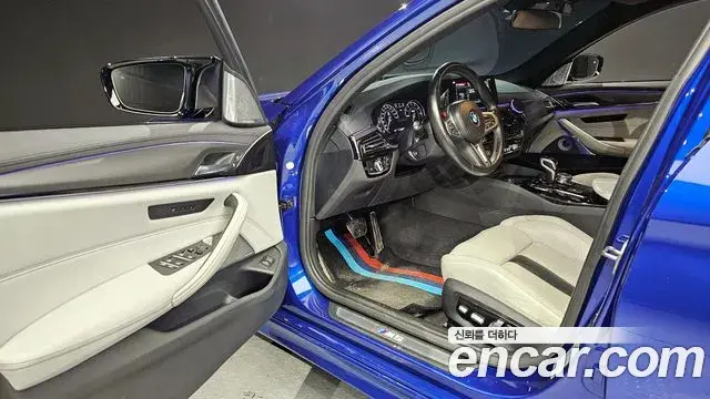 BMW M5 2018 — ფოტო 11/20
