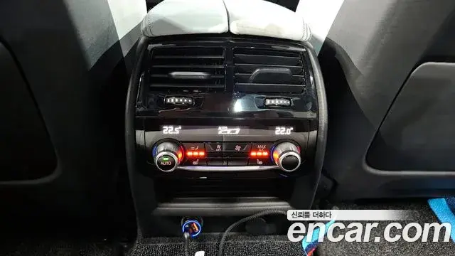 BMW M5 2018 — ფოტო 15/20