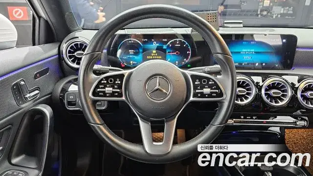 Mercedes-Benz A-Class 2021 — ფოტო 10/20