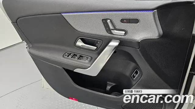 Mercedes-Benz A-Class 2021 — ფოტო 4/20