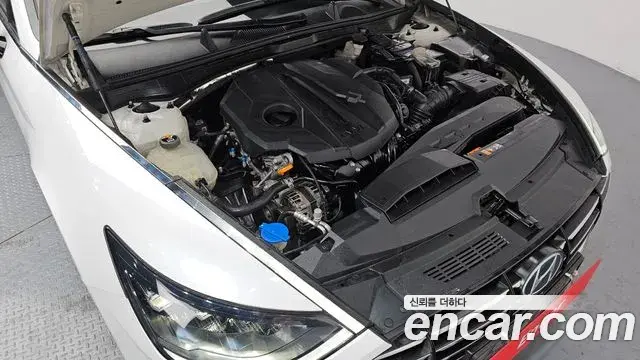 Hyundai Sonata Hybrid 2019 — Photo 3/20