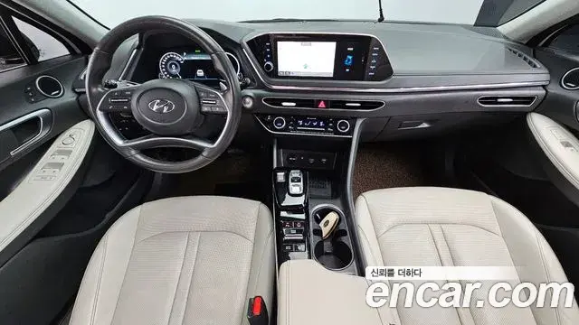 Hyundai Sonata Hybrid 2019 — Photo 10/20