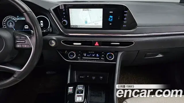 Hyundai Sonata Hybrid 2019 — Photo 7/20