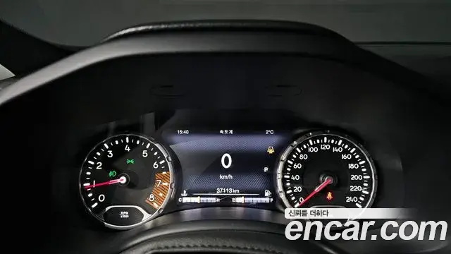 Jeep Renegade 2021 — ფოტო 9/20