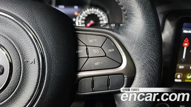 Jeep Renegade 2021 — ფოტო 7/20