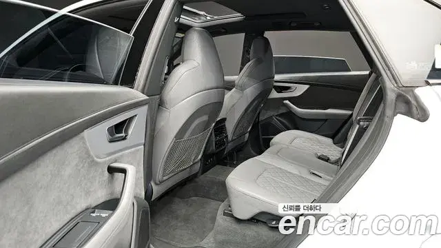 Audi Q8 2022 — ფოტო 19/20