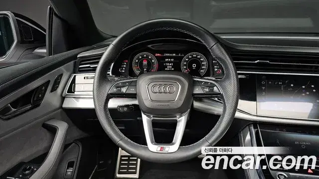 Audi Q8 2022 — ფოტო 1/20