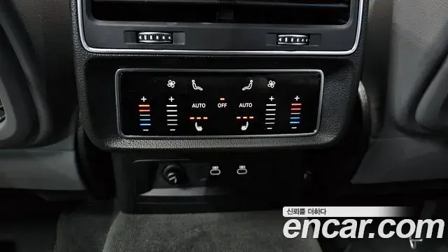 Audi Q8 2022 — ფოტო 6/20