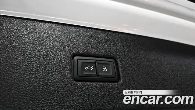 Audi Q8 2022 — ფოტო 9/20