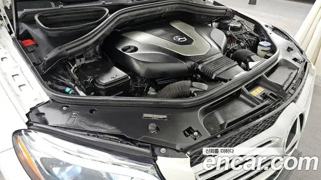 Mercedes-Benz GLE-Class 2018 — Şəkil 3/20