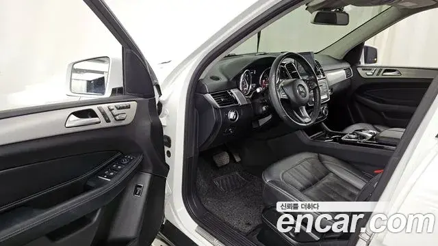 Mercedes-Benz GLE-Class 2018 — Şəkil 20/20