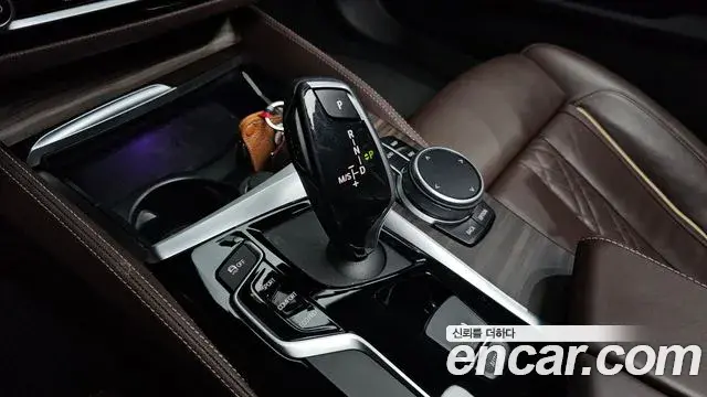 BMW 5 Series 2020 — Фото 9/20