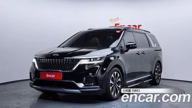 Kia Carnival 2021 — Фото 1/20
