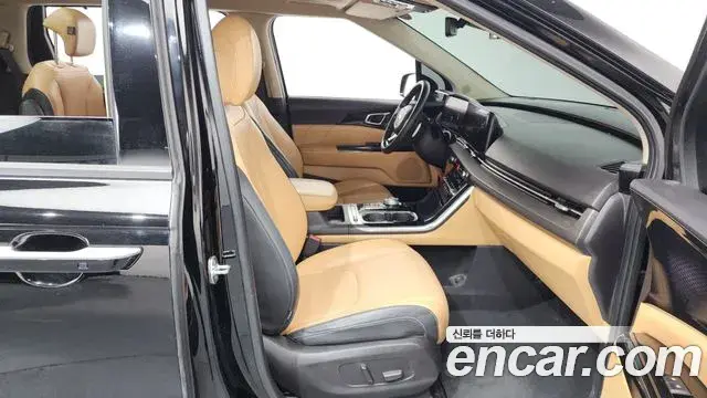 Kia Carnival 2021 — Фото 11/20