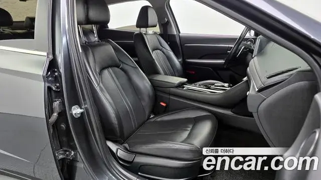 Hyundai Sonata 2020 — Фото 10/20