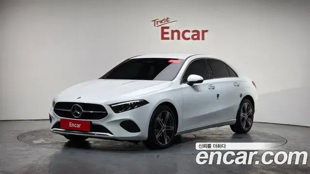 Mercedes-Benz A-Class 2024 — Photo 8/21