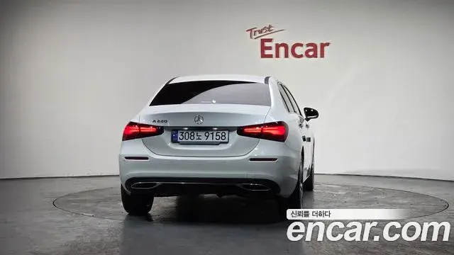 Mercedes-Benz A-Class 2024 — Photo 16/21