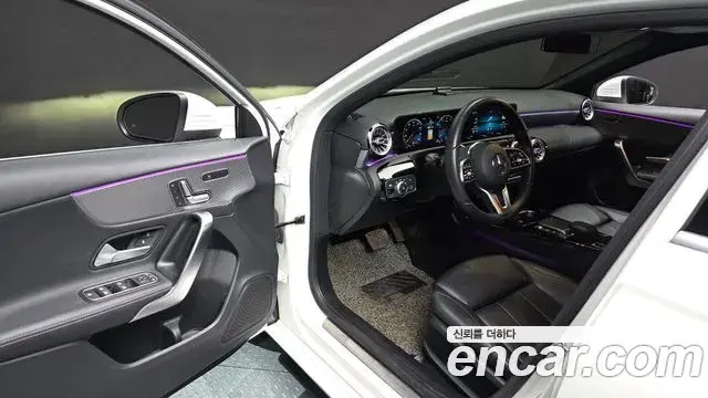Mercedes-Benz A-Class 2021 — Şəkil 10/20
