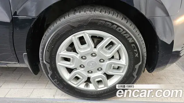 Hyundai Staria 2023 — ფოტო 8/20