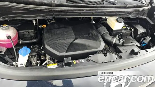 Hyundai Staria 2023 — ფოტო 5/20