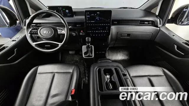 Hyundai Staria 2023 — ფოტო 19/20