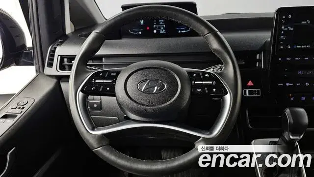Hyundai Staria 2023 — ფოტო 6/20