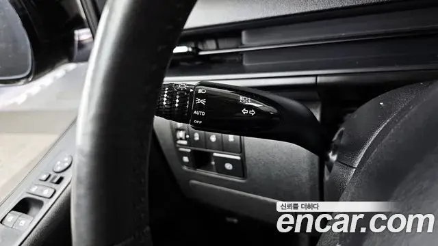 Hyundai Staria 2023 — ფოტო 20/20