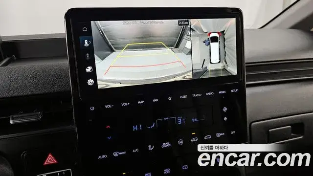 Hyundai Staria 2023 — ფოტო 16/20