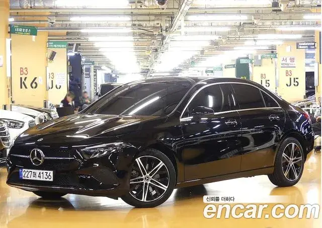 Mercedes-Benz A-Class 2024 — Şəkil 1/20