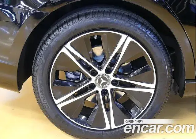 Mercedes-Benz A-Class 2024 — Şəkil 18/20