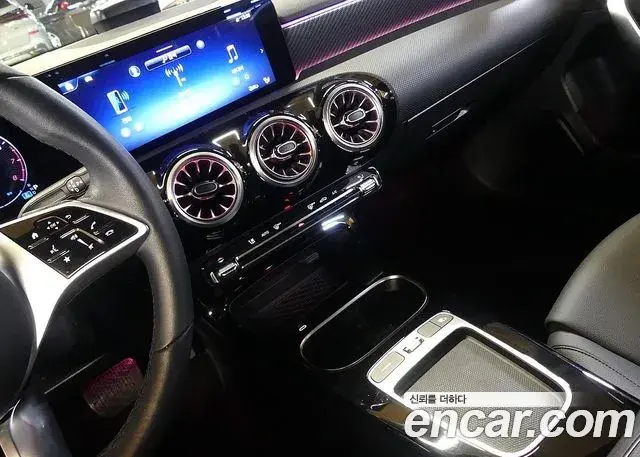 Mercedes-Benz A-Class 2024 — Şəkil 20/20