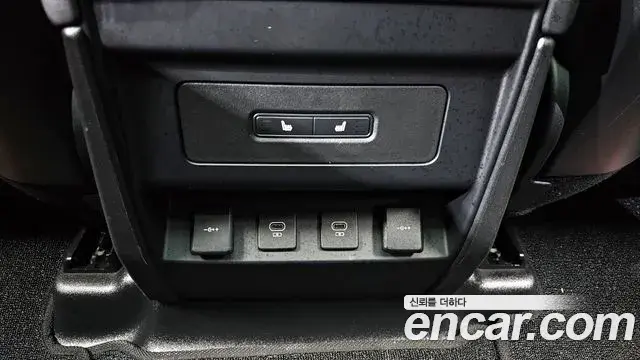 Land Rover Defender 2021 — Şəkil 8/20