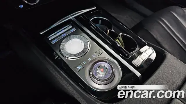 Genesis G80 2021 — ფოტო 17/20