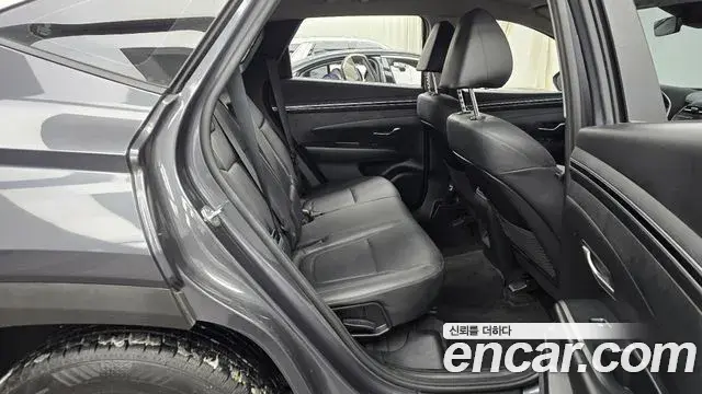 Hyundai Tucson Hybrid 2021 — ფოტო 2/20