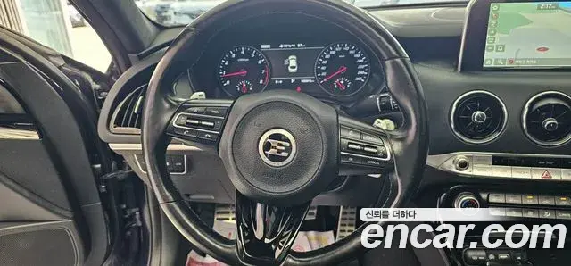 Kia Stinger 2018 — Şəkil 7/20