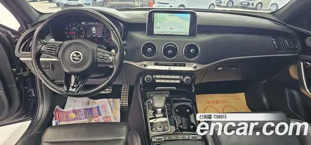 Kia Stinger 2018 — Şəkil 16/20