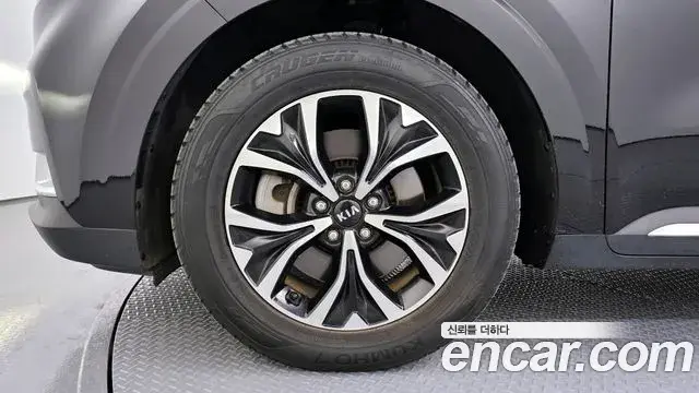Kia Carnival 2021 — Şəkil 12/20