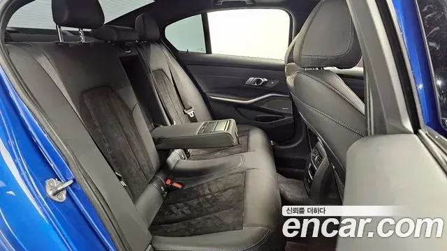 BMW 3 Series 2021 — Photo 15/20